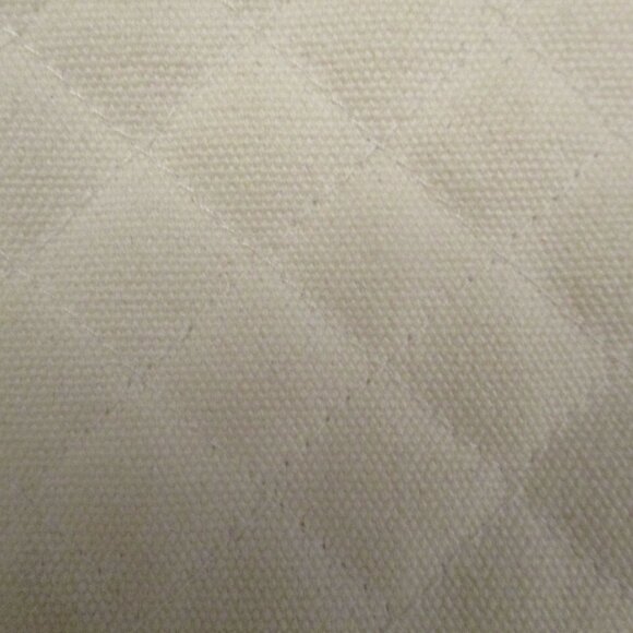 Hello Kitty White Quilted Fabric W. Holly Leafs Lucite Beaded Berries Christmas - Picture 7 of 7